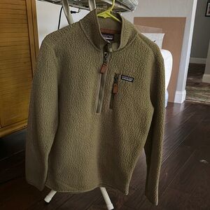 Patagonia Olive Green Men's Sweater